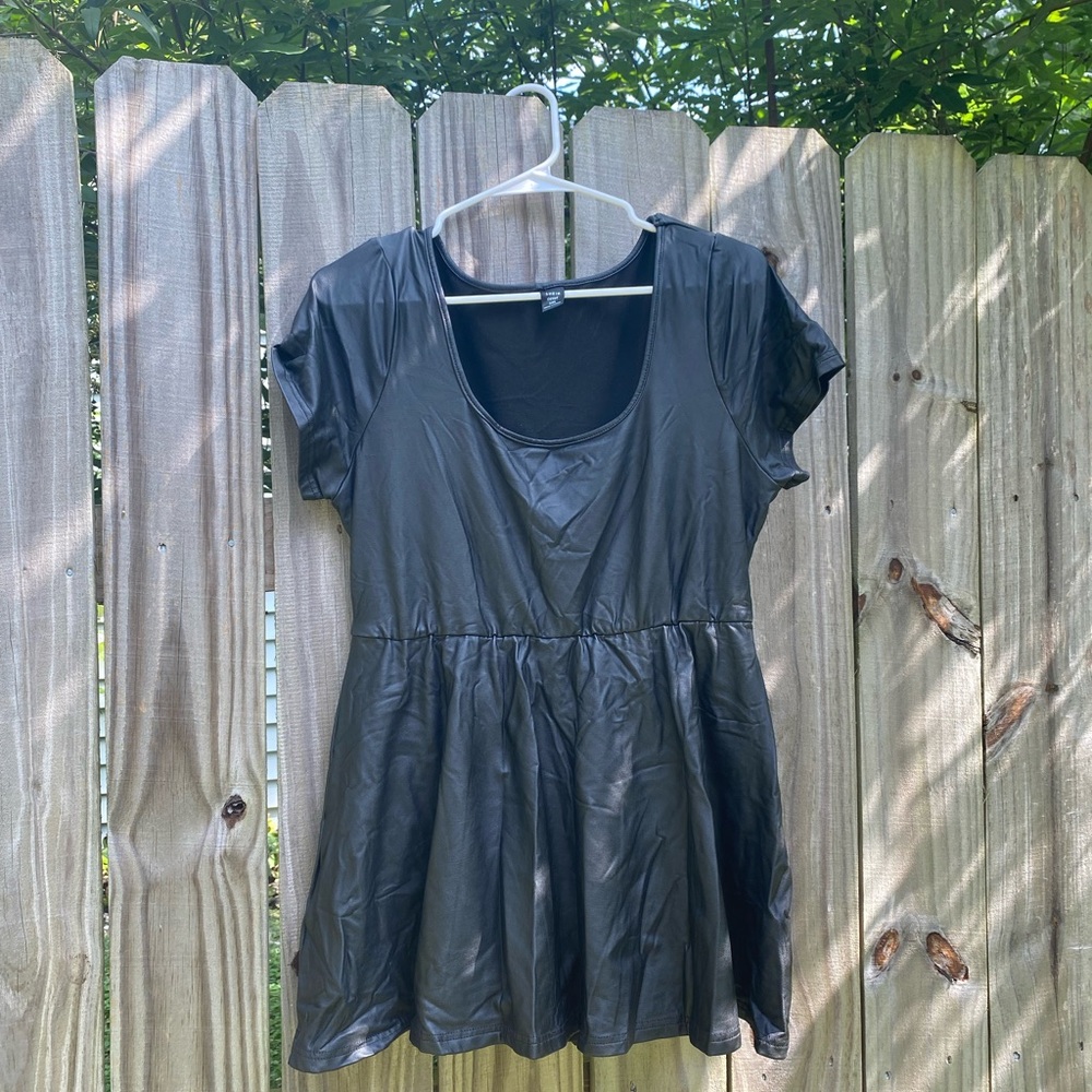 SHEIN Black Faux Leather Top